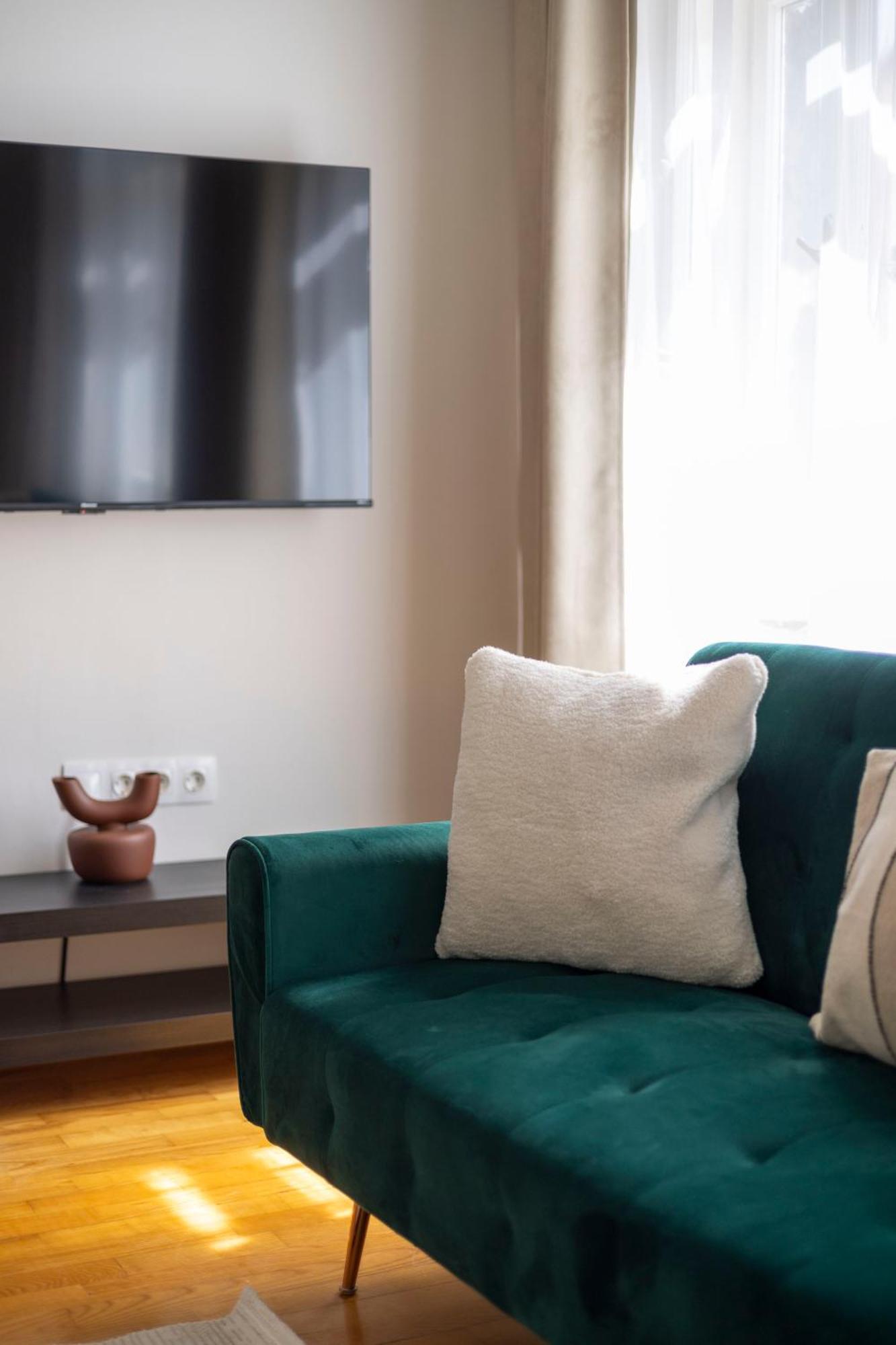 Stylish & Cozy City Center Apartment By Prestige Homes Budapest Esterno foto
