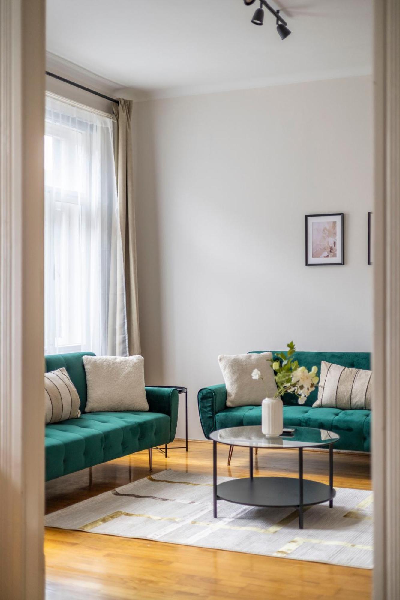 Stylish & Cozy City Center Apartment By Prestige Homes Budapest Esterno foto