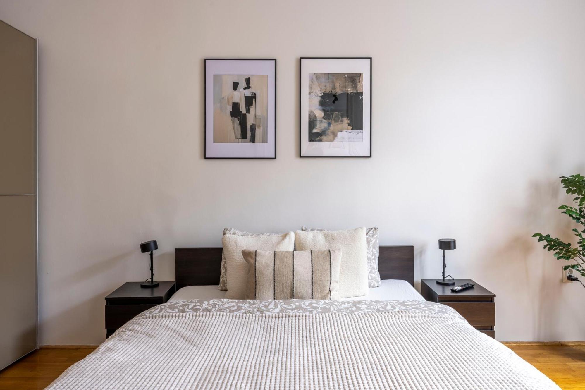 Stylish & Cozy City Center Apartment By Prestige Homes Budapest Esterno foto