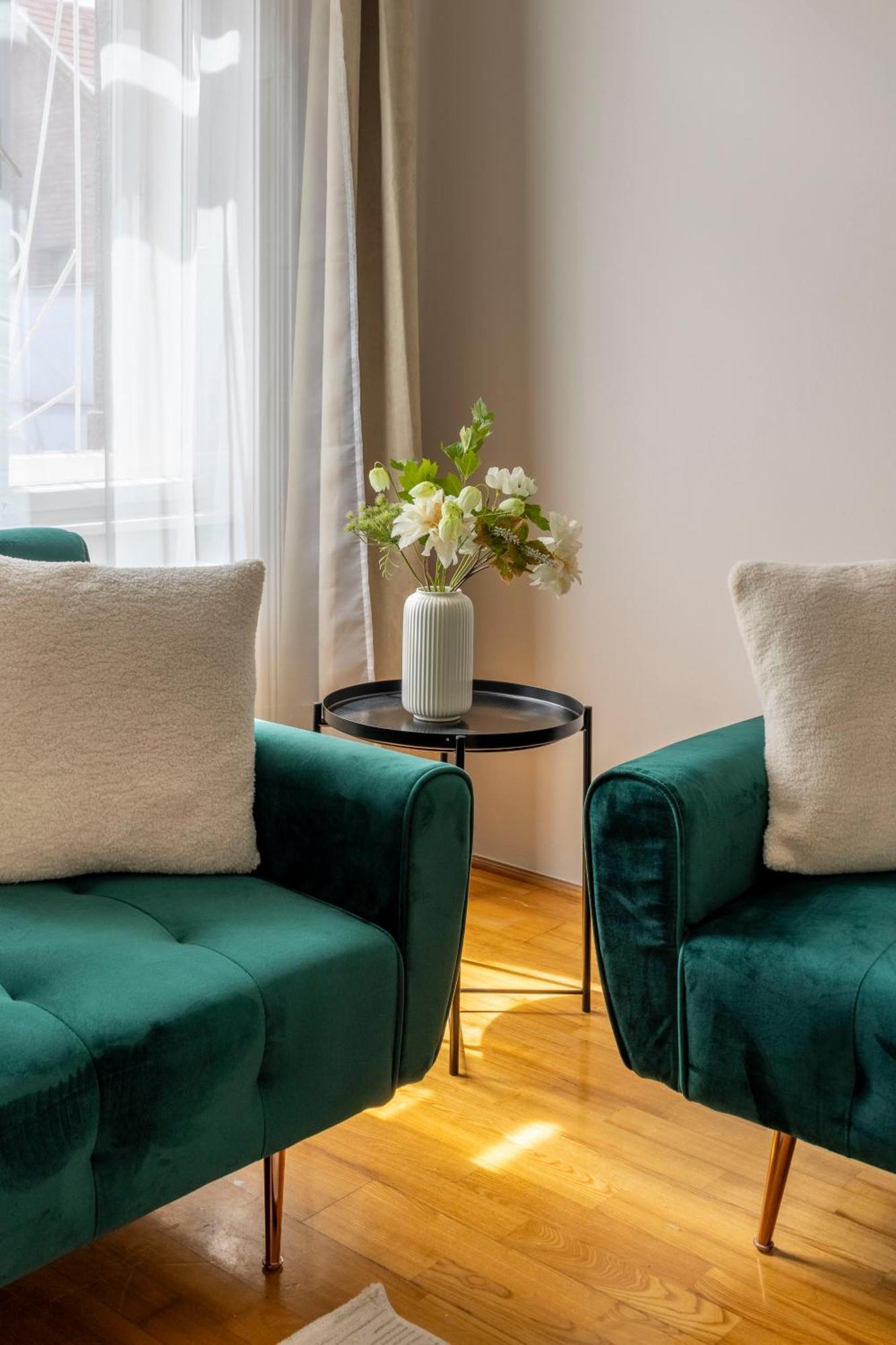 Stylish & Cozy City Center Apartment By Prestige Homes Budapest Esterno foto