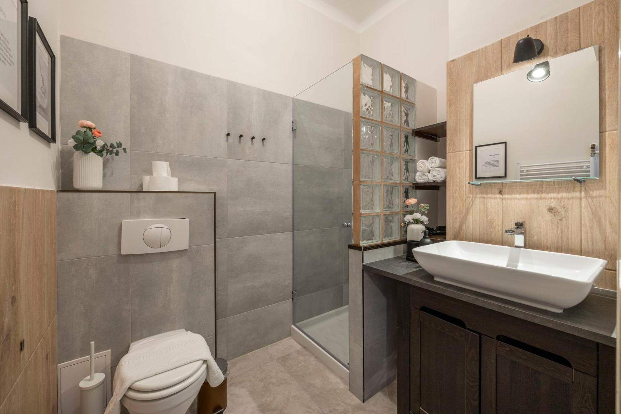 Stylish & Cozy City Center Apartment By Prestige Homes Budapest Esterno foto